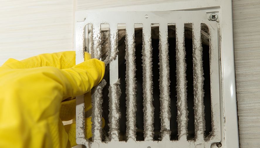Air duct cleaning in Mukwonago WI